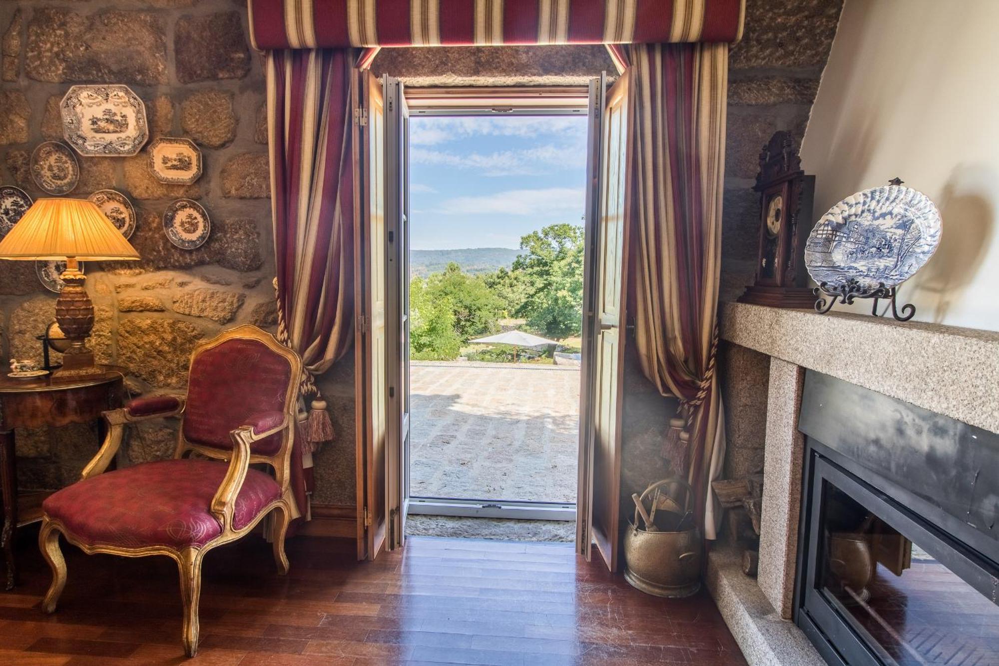 The Fox House - Private Villa & Nature São Pedro do Sul Kültér fotó